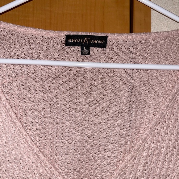 Pink sweater - Picture 2 of 2